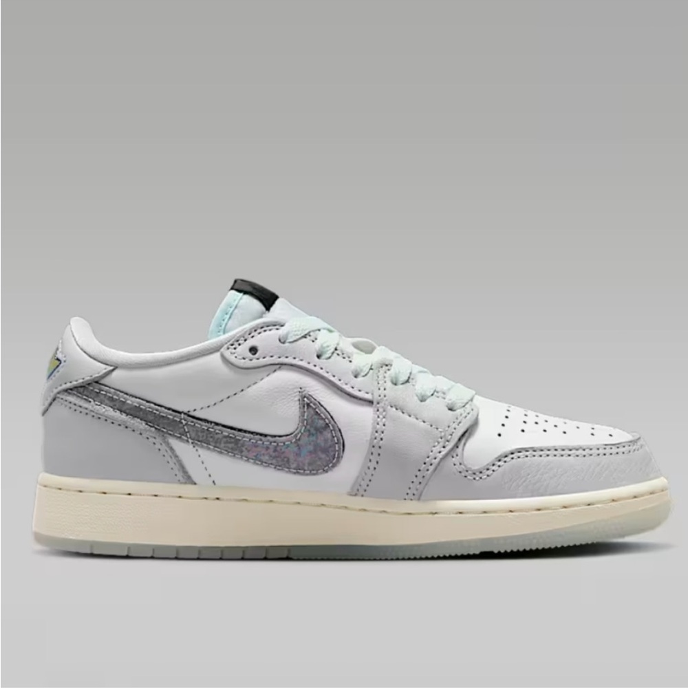 Air Jordan 1 Low Lunar New Year | Photon Dust